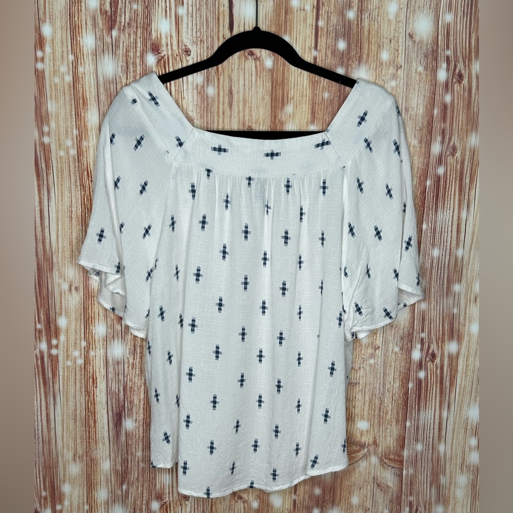 Universal Threads Co Too With Butterfly Sleeves S… - image 2